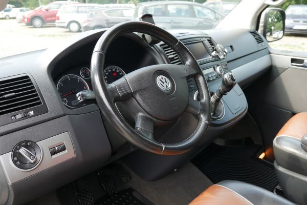 Volkswagen Multivan - Galeria [11]