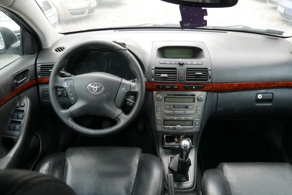 Toyota Avensis - Galeria [9]