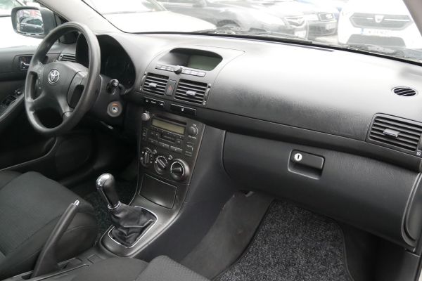 Toyota Avensis - Galeria [14]