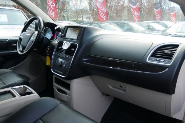 Chrysler Town & Country - Galeria [6]